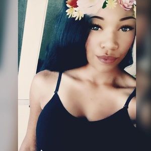 Meet your Posher, Ilonie